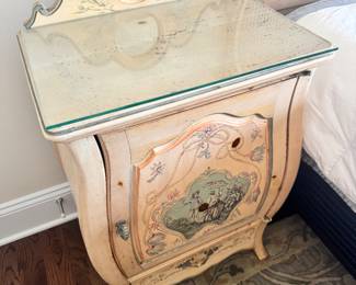 2 of 2 Matching Bedside Chests