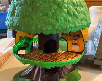 Vintage General Mills Kenner 1975 Tree Tots Family Tree House Playset