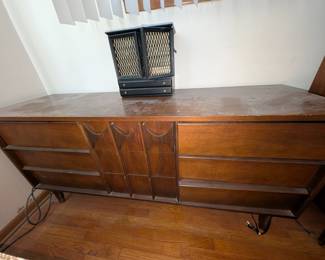 MCM bedroom set in great condition