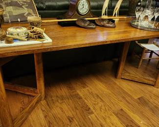 Beautiful custom made table from Europe 