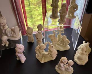 And no Estate, so it would be complete without snow, babies, and precious moment figurines!