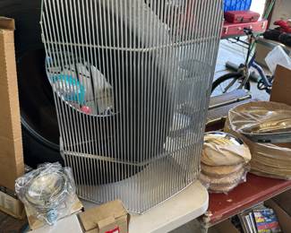 This is a fantastic hot rod grill. I haven’t been able to identify the Macon model yet because the box was blank.
