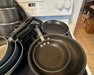 As you can see, we have multiple sets! Again, all an excellent condition!