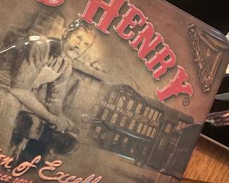 Here’s the cover of the tin