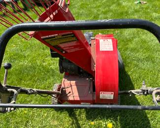 Another terrific Troy-Built Piece! Troy-Bilt Chipper / Vac Self Propelled!