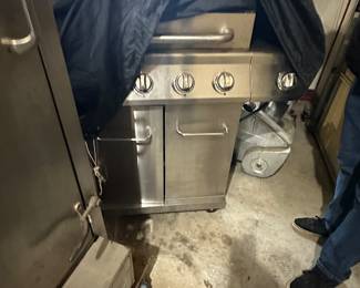 Nice gas grill. Can’t wait to see it in the sun!