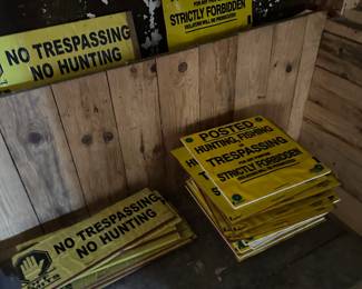 If you have property, these no trespassing no hunting signs will be great