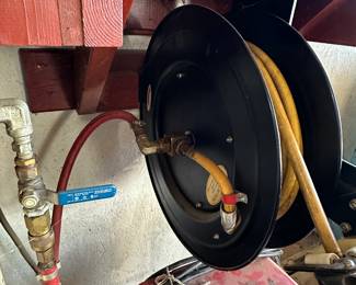 Air compressor wheel with hose!
