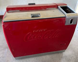 Got the Coca-Cola cooler out today! She is a beauty! Take a look at pictures from all sides!