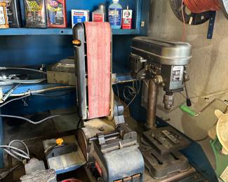 This is the Ryobi belt sander, and a very nice drill press.