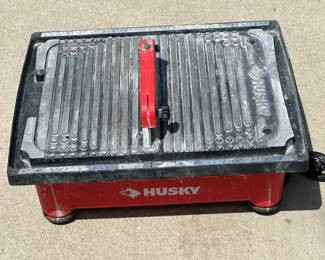 Husky THD750L Tile/Stone Wet Laser Saw!