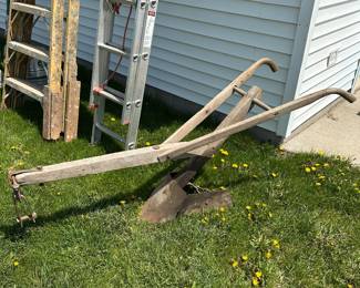 Terrific ANTIQUE/RUSTIC HORSE DRAWN WALKING PLOW, PRIMITIVE FARM EQUIPMENT!