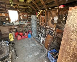 The smaller of the outbuildings! Filled with great items for around the ship and farm!