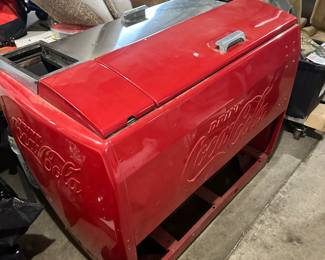 This Vintage Coca-Cola Cooler is in EXCELLENT condition! Can’t wait to I get it out in the sun and cleaned up!