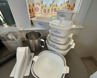 I don’t think I’ve ever done in the Estate Sale without this blue cornflower corning ware! This is a really nice collection and are all in excellent condition!