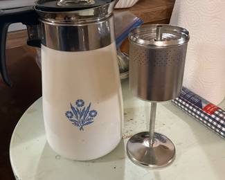 Pyrex Corning Blue cornflower coffee pot.. innards are in tact.