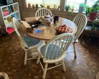 Kitchen table with 4 chairs