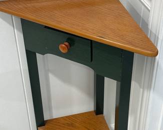 Corner Table