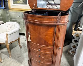 Jewelry Cabinet Orlando Estate Auction