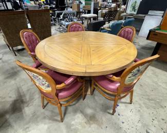 Table & Chairs Orlando