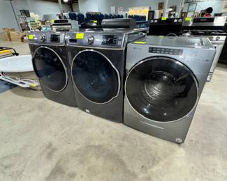 Tub, Washers and Dryers Orlando Estate Auction