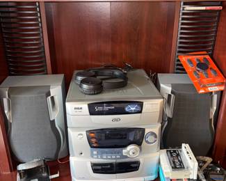 RCA Stereo with speaker