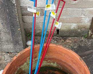 Yard stakes, planters