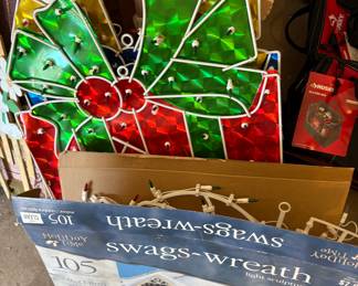 Outside holiday lighting fixtures