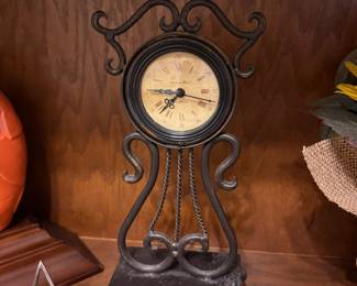 Table top clock