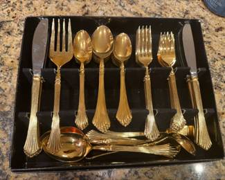 Golden Cannes 50 piece silverware set