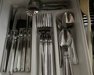J.A. Henckels
Zwilling Vintage 1876 18/10 Stainless Steel  svc 8