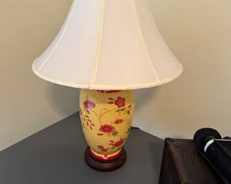 Mud century yellow flower lamp 
