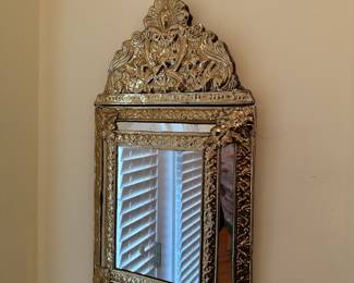 Elegant and refined Napoleonic-era style frame with a central mirror and an equal number of mirrors were placed along each side
Dimensions
13.5ʺW × 3.5ʺD × 24.5ʺH
Napoleon III
Period
1960s