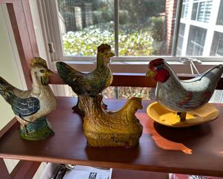 Antique winding tin chicken circa 1900