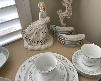 Lighted Lenox winter girl