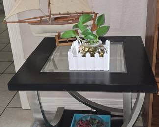 Modern End Table - We have Coffee Table and Another End Table to Match