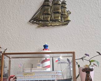 Natchez Boat - Look at that cool Mushroom Planter