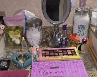 New Make Up  - Makeup Mirror