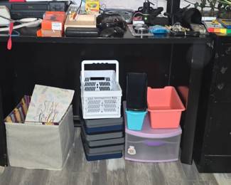 Desk and 2 Drawer File Cabinet 