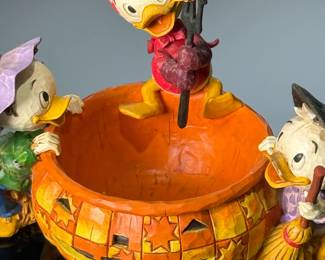 Walt Disney Jim Shore Showcase Collection “Playing Tricks and Sharing Treats” #4005630 Bowl