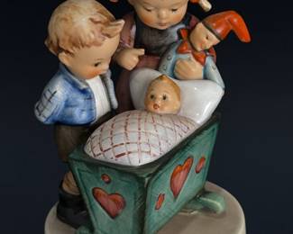 Goebel Hummel Figurine “For Mother” #257, TMK-6