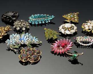 Lot of 12 Vintage Pins Brooches 