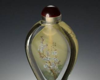 Chinese Reverse Painted Snuff Bottle 