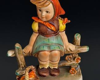 Goebel Hummel Figurine “Puppy Love” #1, TMK-5