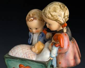 Goebel Hummel Figurine “For Mother” #257, TMK-6