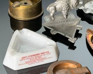 Lot of Vintage Advertising & Collectable Ashtrays 