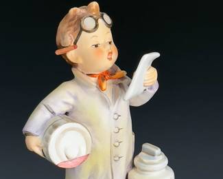 Goebel Hummel Figurine Little Pharmacist #322, Vintage 1955 TMK-5
