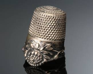 Antique Ketcham & McDougall Chrysanthemum Dropped Rim Sterling Silver Thimble KMD #10
