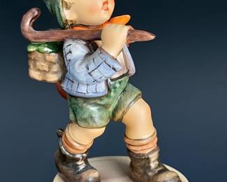 Goebel Hummel Figurine “Just Resting” #112 3/0, TMK-4