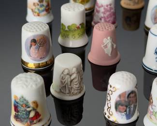 Lot of 20 Porcelain Thimbles People 